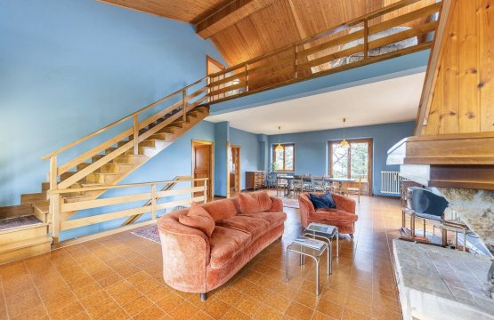 Se vende Casale Montaña Maglianello RI